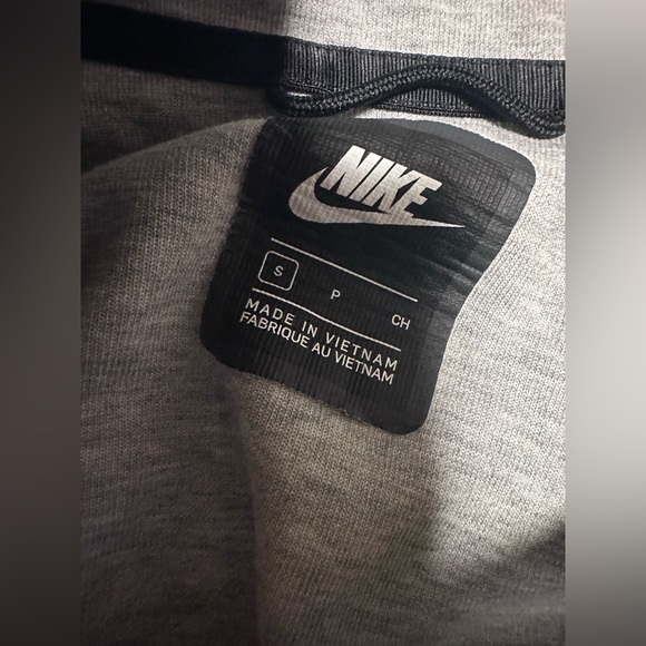 Nike Womens Grey Gray Tech Fleece Techfleece Size Small Cropped Full Zip Hoodie - Picture 6 of 10